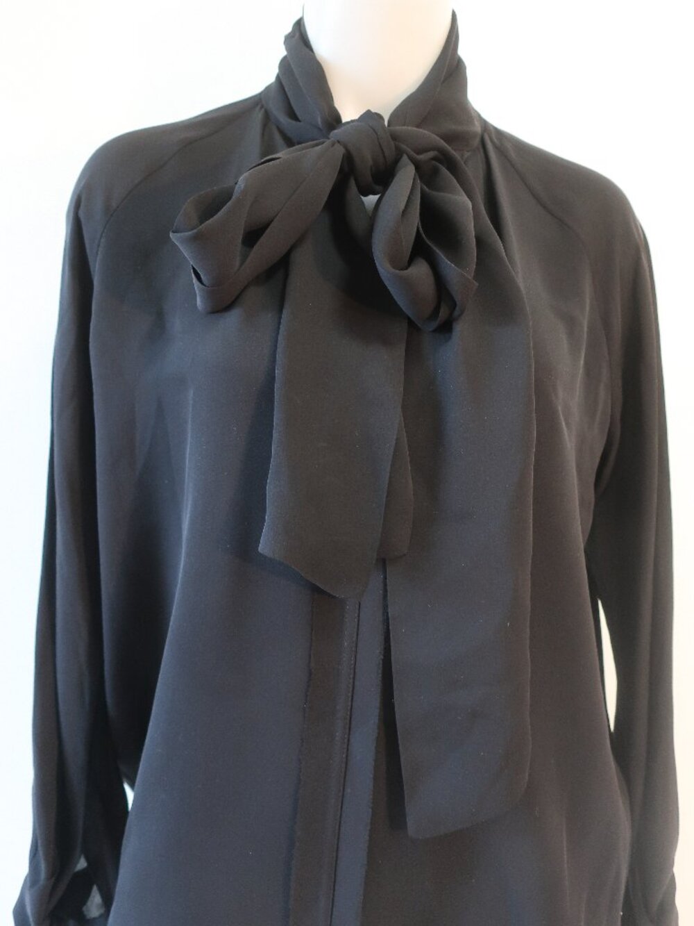 Womens Juan Carlos Obando Black (Item- 77) Pure Silk Tie Neck Blouse Top 2